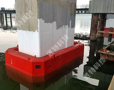勝特科技公司安裝的自浮式鋼覆復合材料橋梁防撞設施